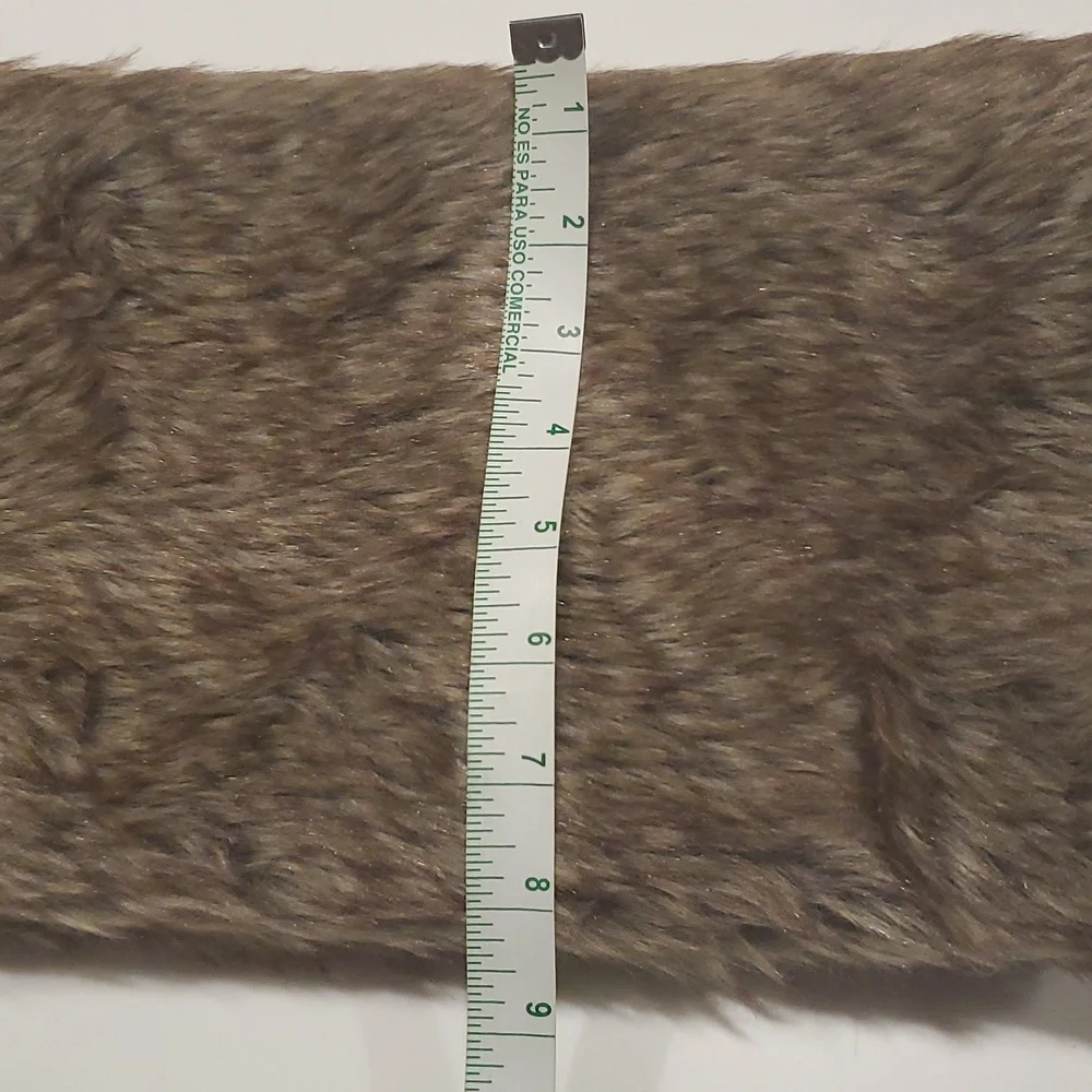 NWT HUE Faux Fur Leg Warmer